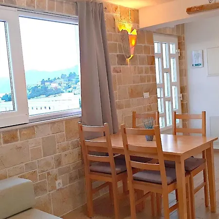 Strandnahe Mit Tollem Ausblick By Interhome * Baška Voda