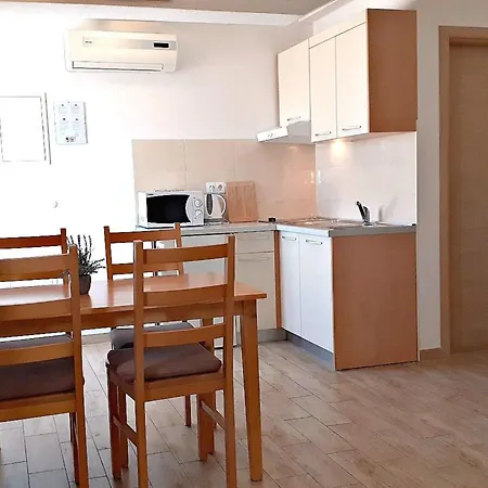 Strandnahe Mit Tollem Ausblick By Interhome * Baška Voda