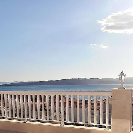 Strandnahe Mit Tollem Ausblick By Interhome Lägenhet Baška Voda