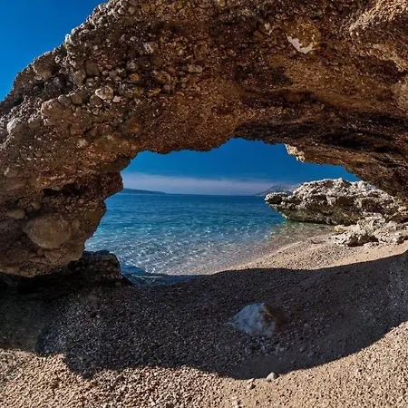Strandnahe Mit Tollem Ausblick By Interhome Baška Voda