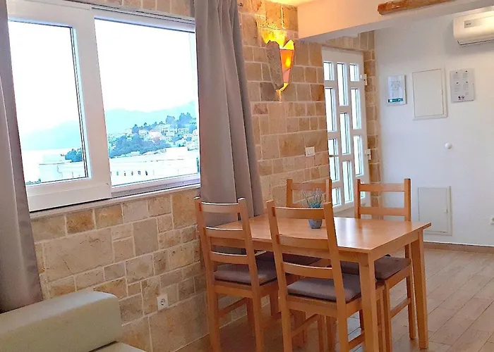 Strandnahe Mit Tollem Ausblick By Interhome * Baška Voda