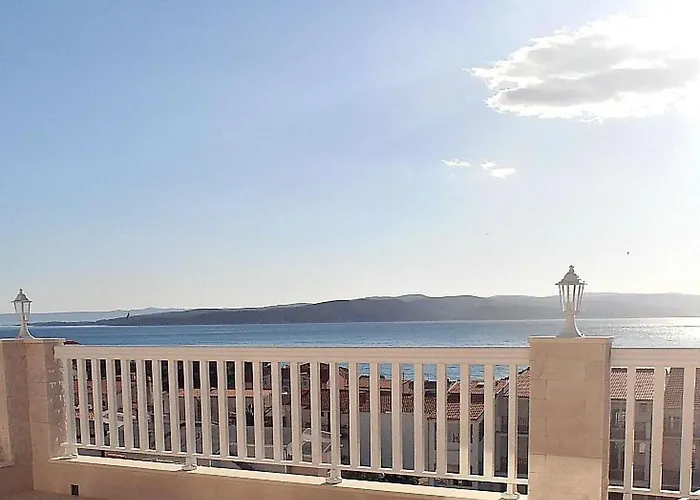 Strandnahe Mit Tollem Ausblick By Interhome Apartman Baška Voda