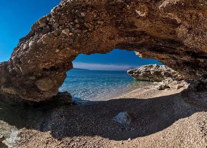 Strandnahe Mit Tollem Ausblick By Interhome Baška Voda